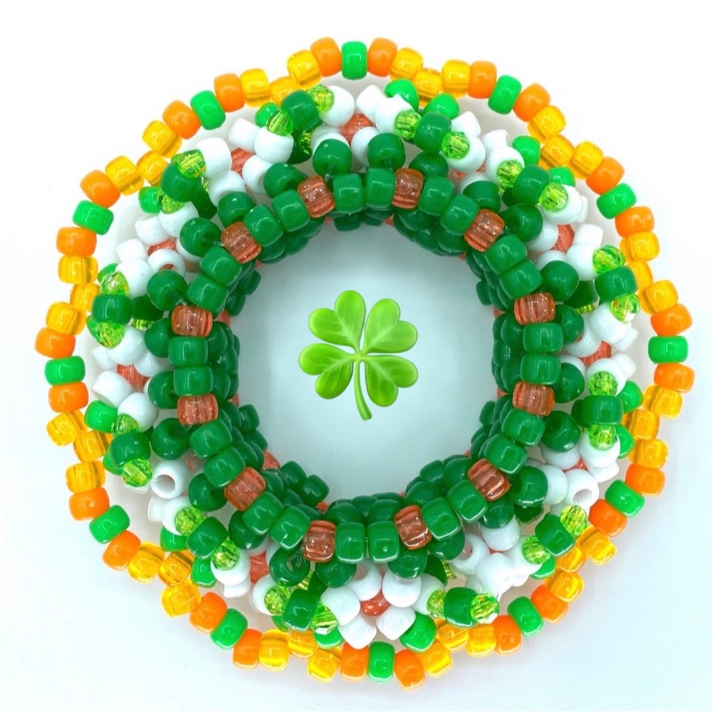 🍀🧡💚”Lucky Leprechaun” St. Patrick’s Kandi Cuff